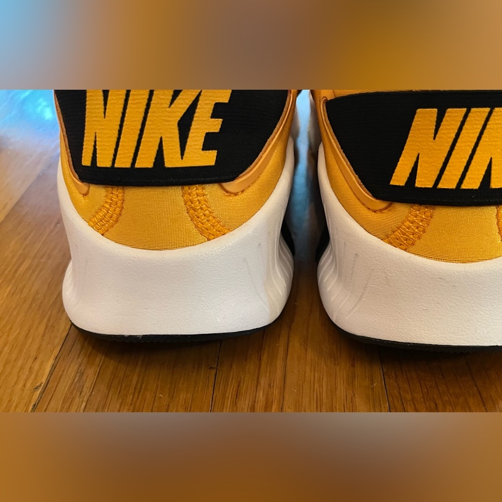 Nike Free Metcon 4 UniversityGold - Size 7 - Picture 8 of 12